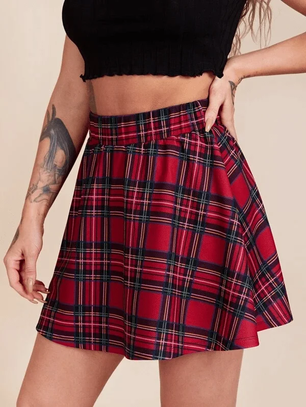 Saia Estilo Colegial com Estampa Xadrez